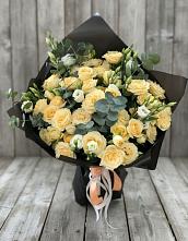 Букет цветов из:  Розы и Лизиантусы #REPLACE_PRED# Крапивинском