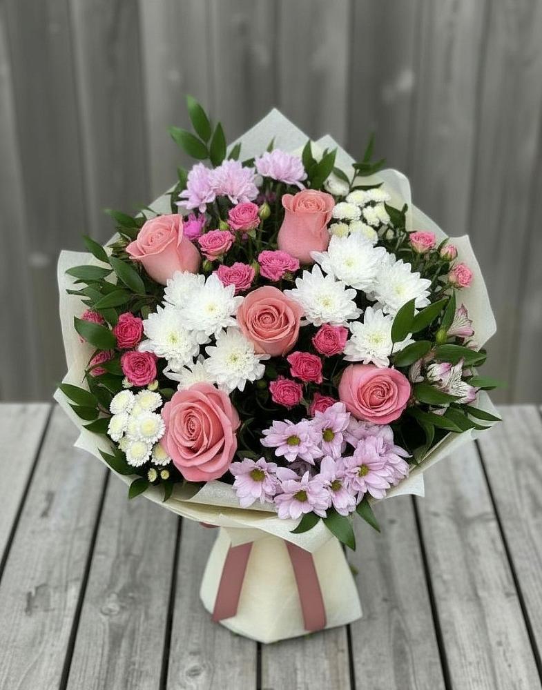 Букет цветов из: Альстромерии, Гвоздики, Розы и Хризантемы в Крапивинском