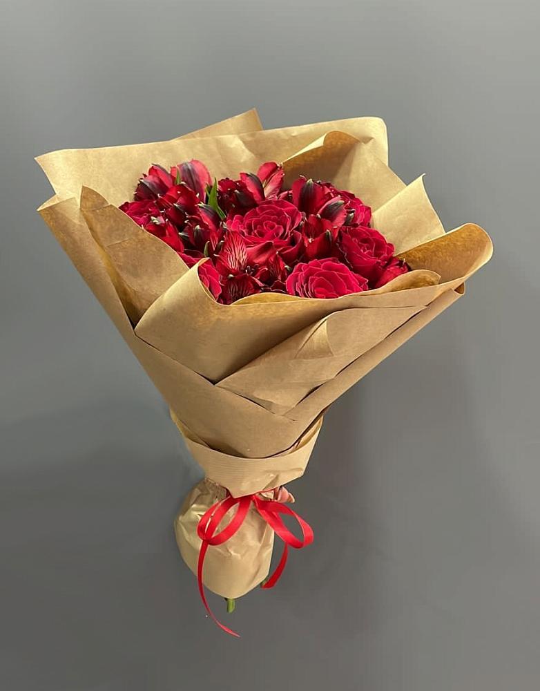 Букет цветов из: Альстромерии и Розы в Крапивинском