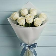 Букет 7 Белых роз Эдлесс Лав в Крапивинском