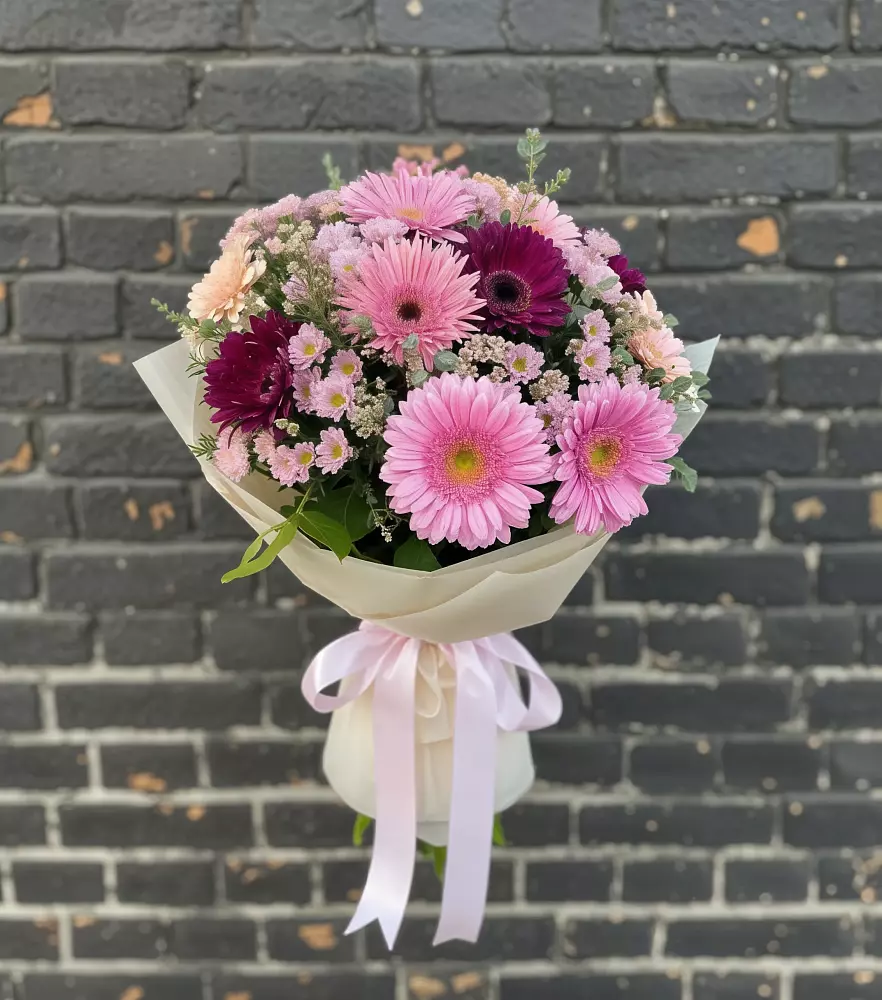 Букет цветов из: Герберы и Хризантемы в Крапивинском