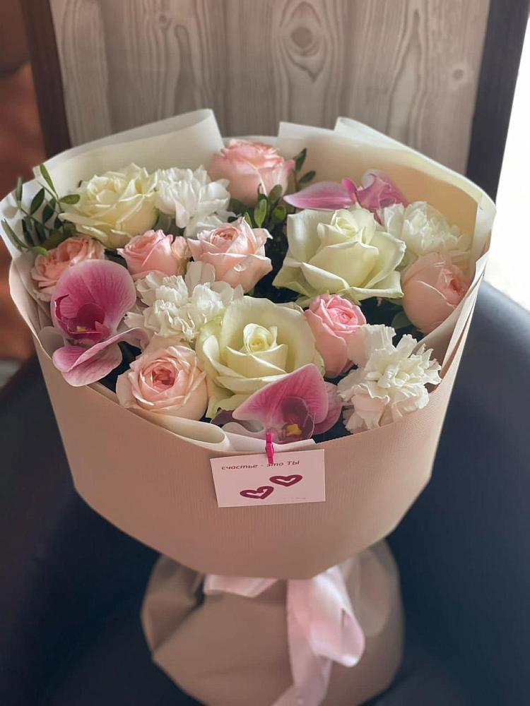 Букет цветов из: Орхидеи, Розы и Гвоздики в Крапивинском