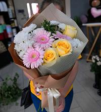 Букет цветов из:  Герберы, Розы и Хризантемы в Крапивинском