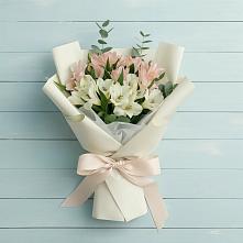 Букет цветов из:  Альстромерии в Крапивинском