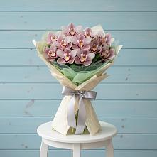 Букет цветов из:  Орхидеи и Розы в Крапивинском