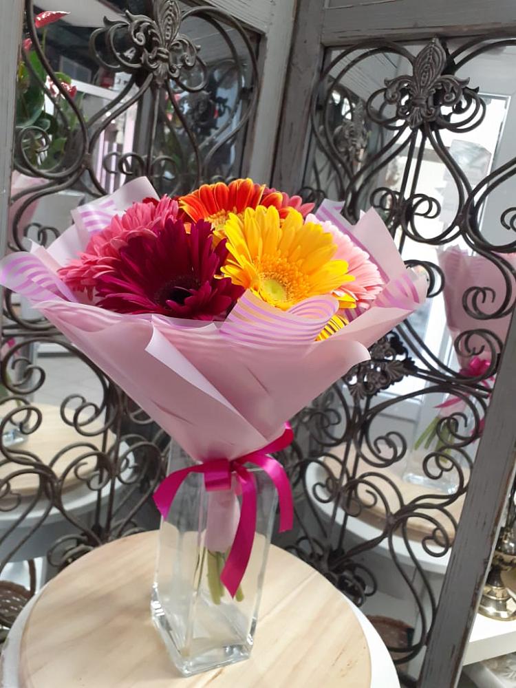 Букет цветов из: Герберы в Крапивинском