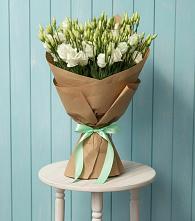 Букет цветов из:  Лизиантусы в Крапивинском