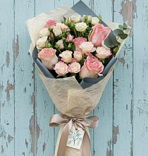 Букет цветов из:  Розы #REPLACE_PRED# Крапивинском