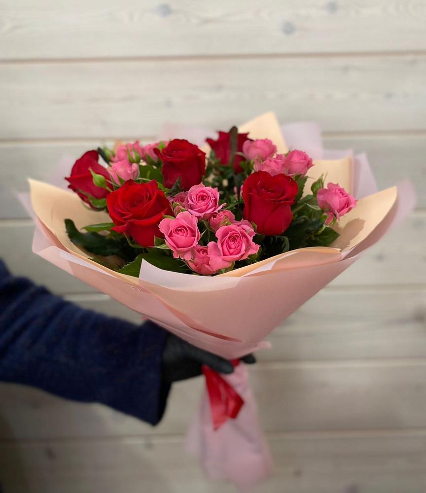 Букет цветов из: Розы в Крапивинском
