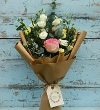 Букет цветов из:  Розы и Лизиантусы #REPLACE_PRED# Крапивинском