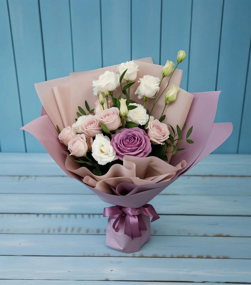 Букет цветов из: Розы и Лизиантусы в Крапивинском