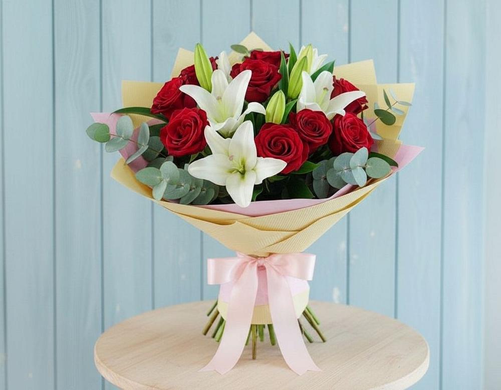 Букет цветов из: Лилии и Розы в Крапивинском